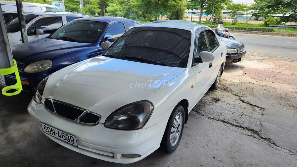 Daewoo Nubira 2000 photo 2