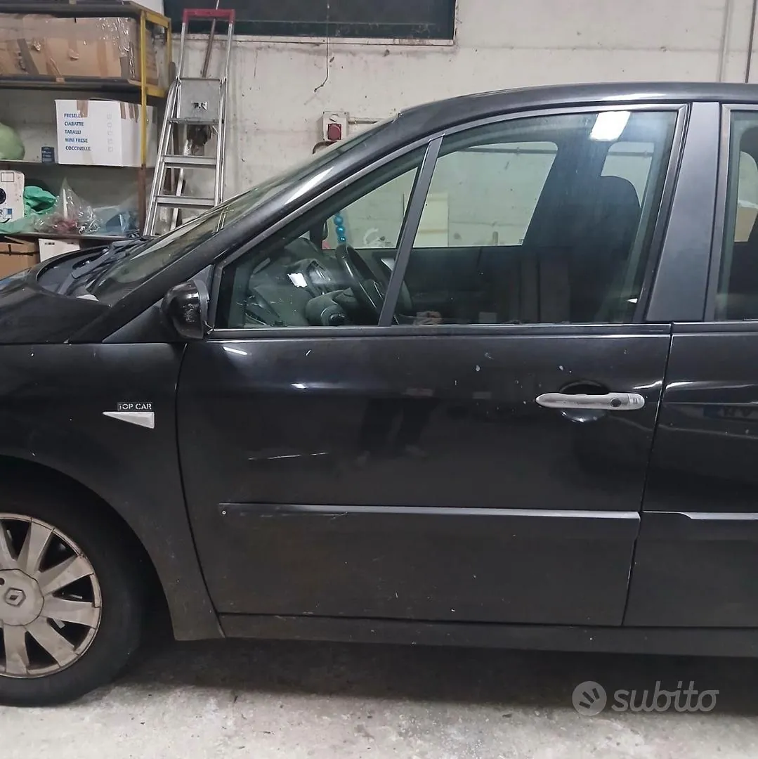Renault Scenic 2007 photo 4