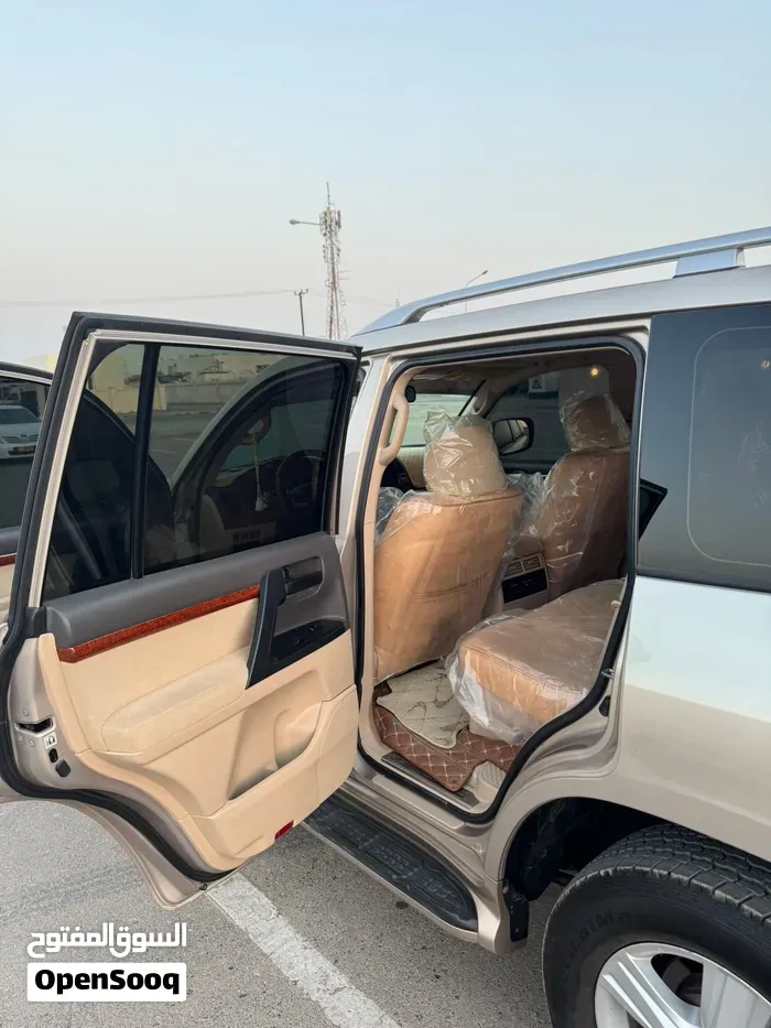 Toyota Land Cruiser 2013 photo 2