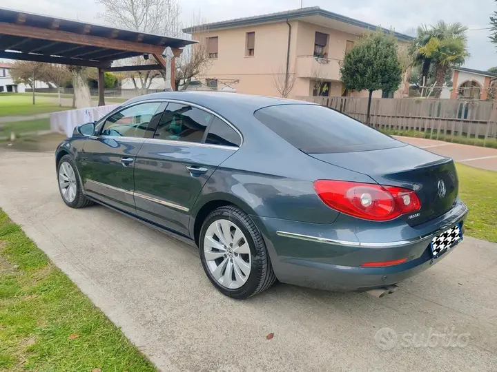 Volkswagen Passat 2009 photo 4