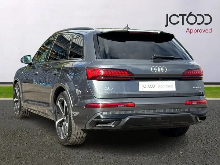 Audi Q7 2023 photo 3