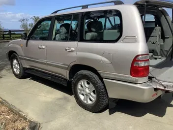 Toyota Land Cruiser 2002 photo 5