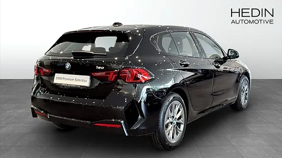 BMW 1 Series 2026 photo 2