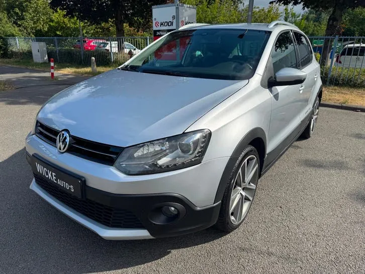 Volkswagen Polo 2012 photo 2