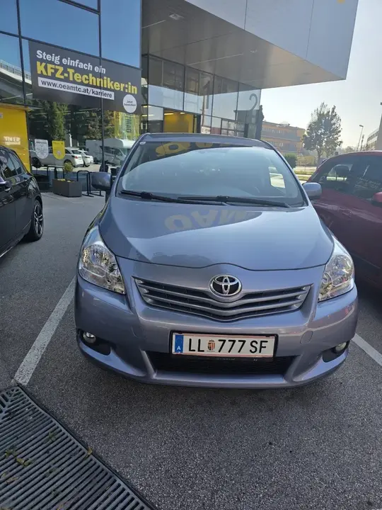 Toyota Verso 2009 photo 3