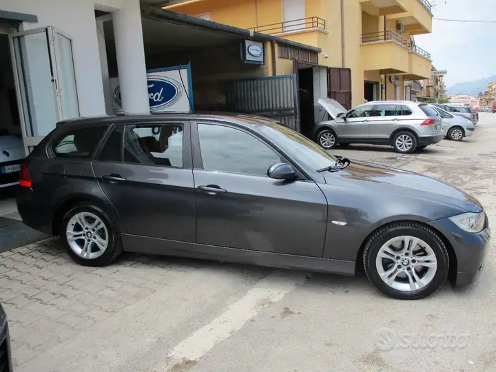 BMW 320D 2008 photo 5