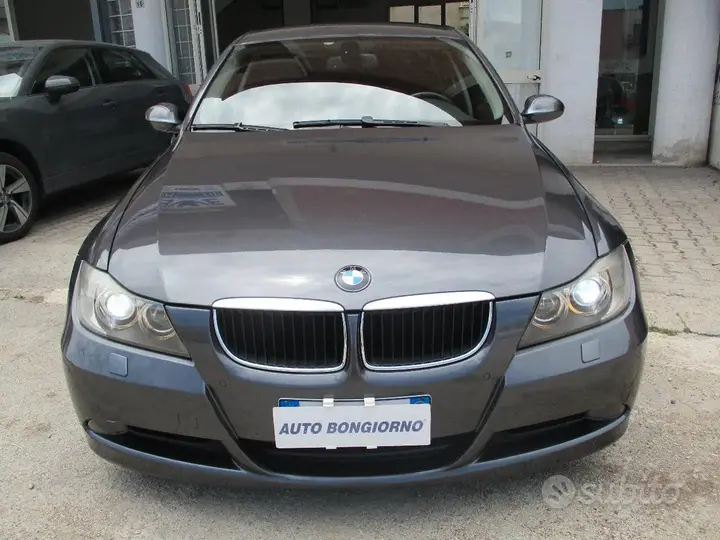 BMW 320D 2008 photo 2