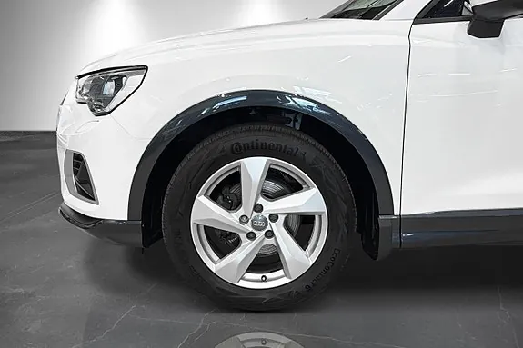 Audi Q3 2020 photo 2