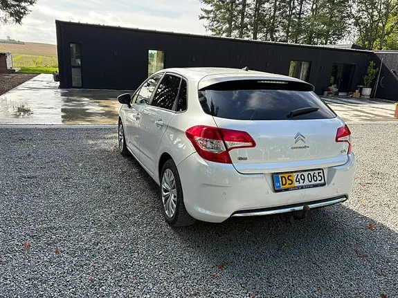 Citroen C4 2013 photo 3