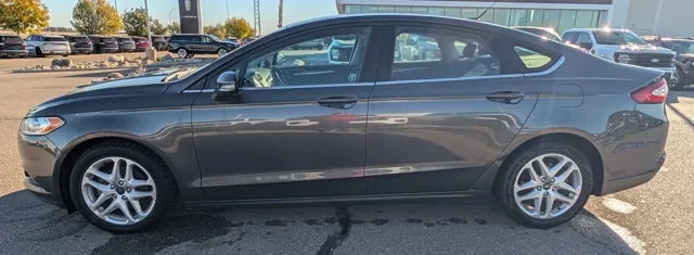 Ford Fusion 2016 photo 2
