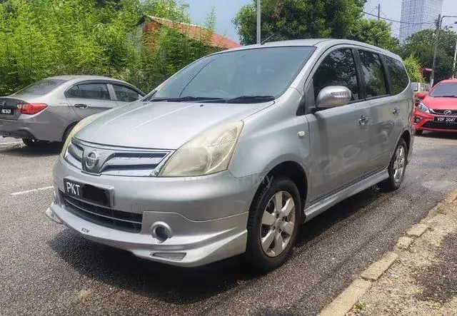 Nissan Grand Livina