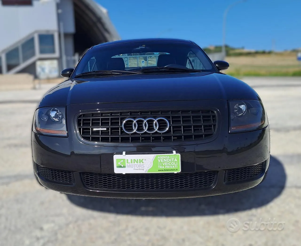 Audi Tt 2001 photo 2