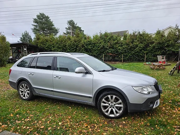 Skoda Superb 2013 photo 3
