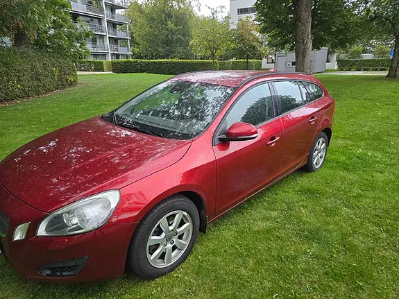 Volvo V60 2012 photo 2