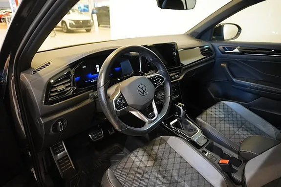 Volkswagen T-Roc 2023 photo 2