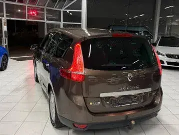 Renault Scenic 2011 photo 3