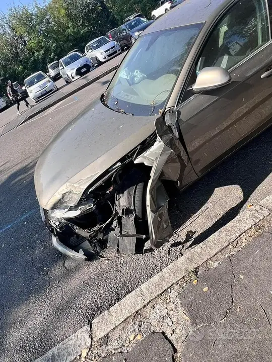 Audi A4 2010 photo 5