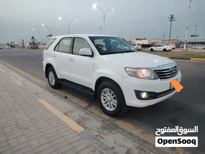 Toyota Fortuner 2014 photo 2