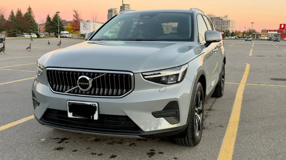 Volvo Xc40 2025 photo 2