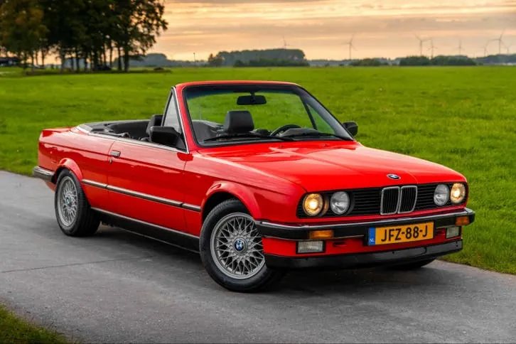BMW 320I