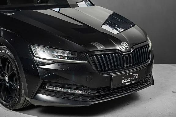 Skoda Superb 2021 photo 2