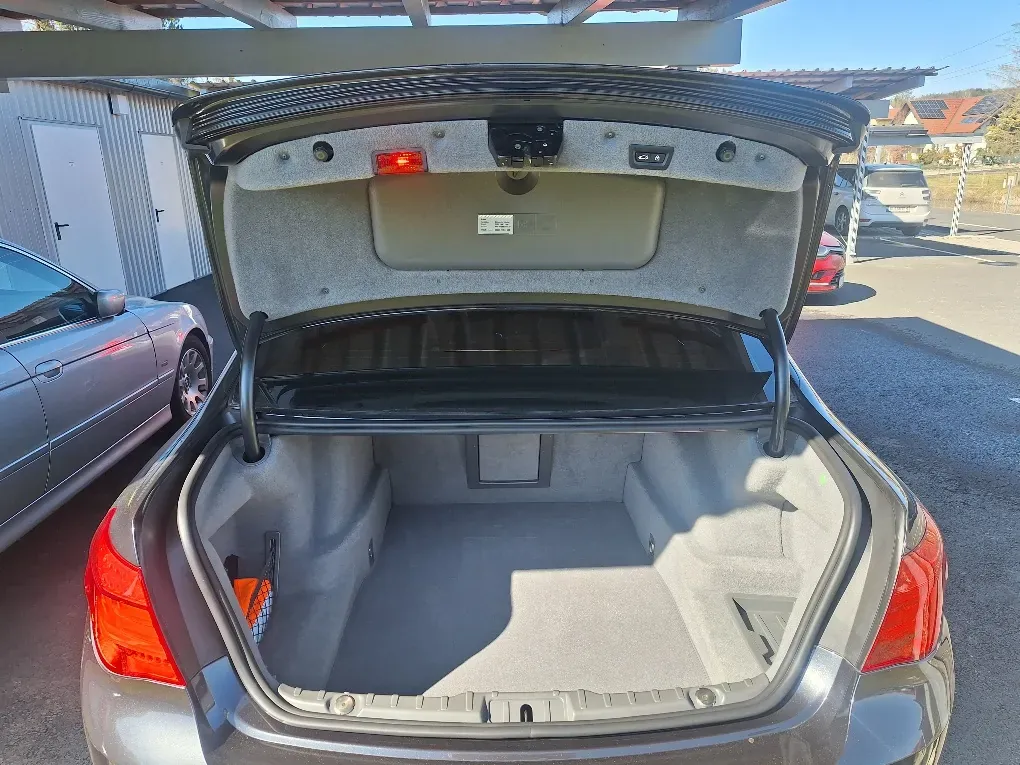 BMW 7 Series 2009 photo 3
