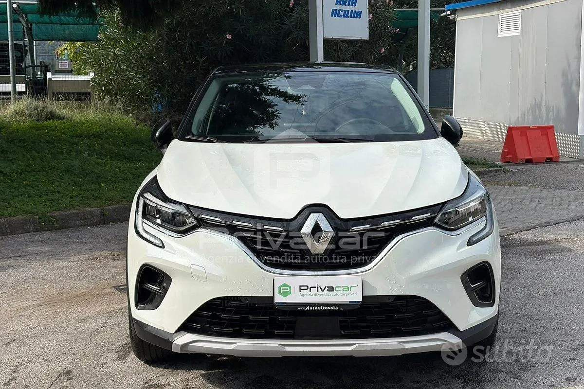 Renault Captur 2022 photo 2