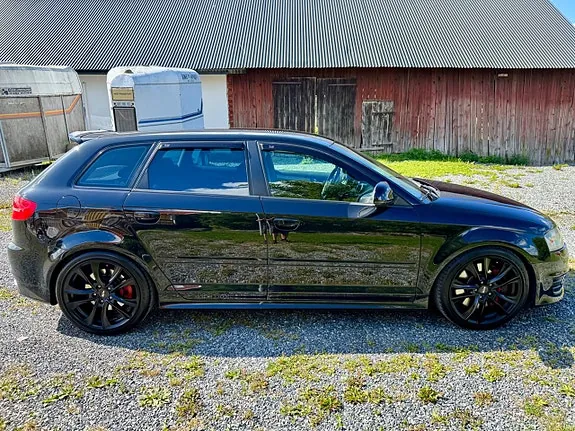 Audi S3 2009 photo 4