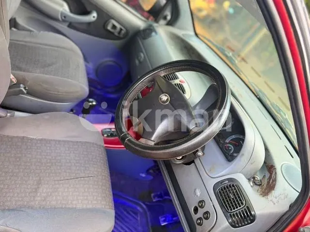 Tata Indica 2005 photo 4