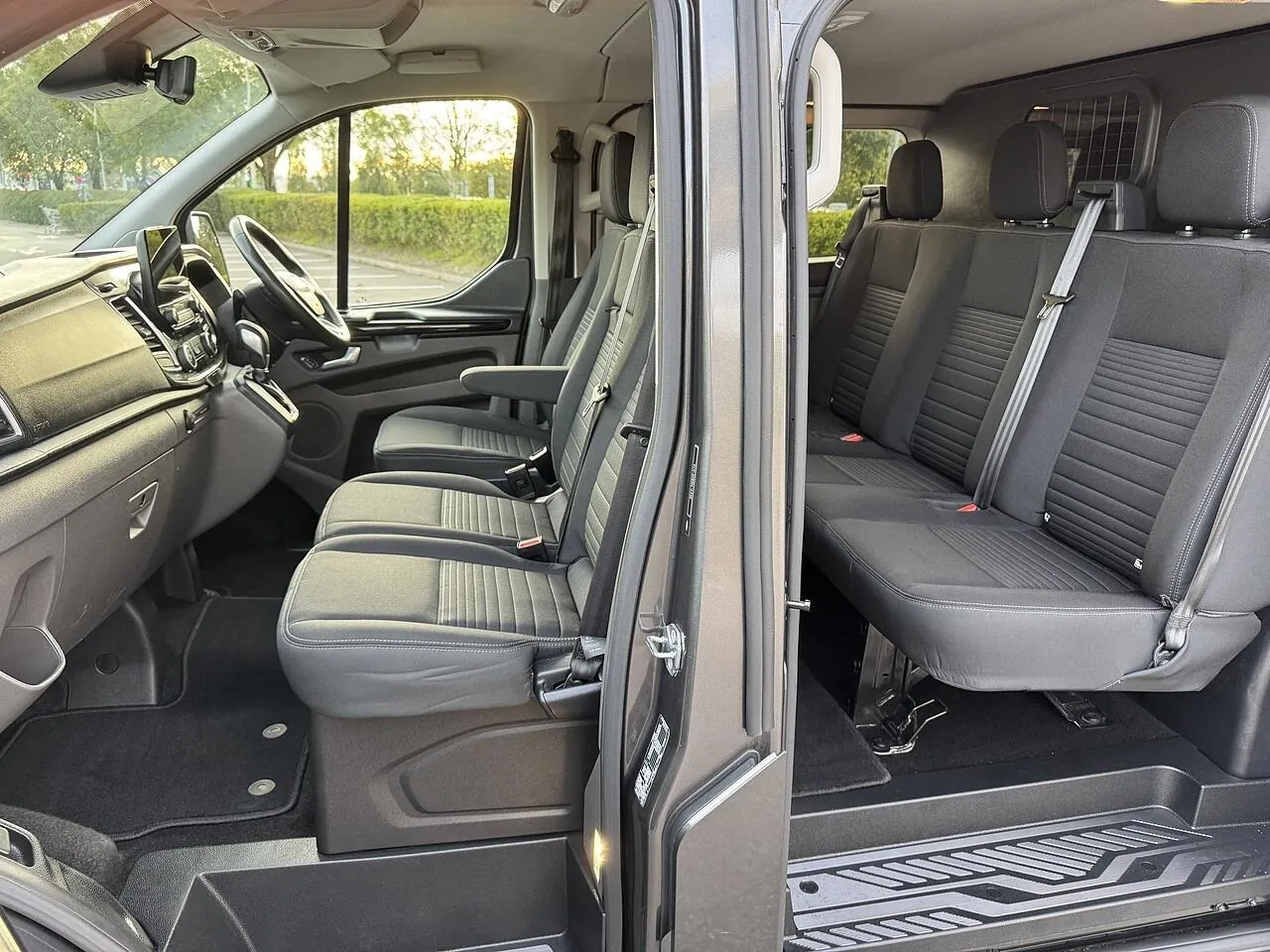 Ford Transit Custom 2023 photo 2