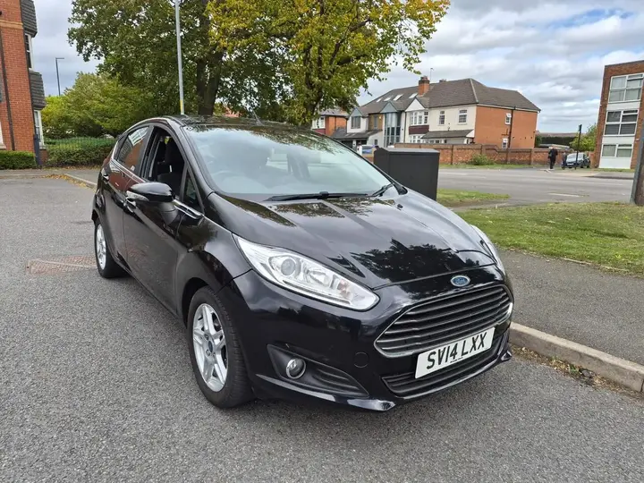 Ford Fiesta 2014 photo 2