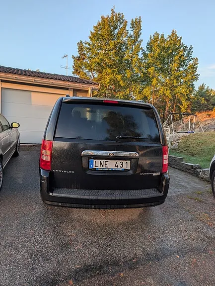 Chrysler Grand Voyager 2010 photo 3