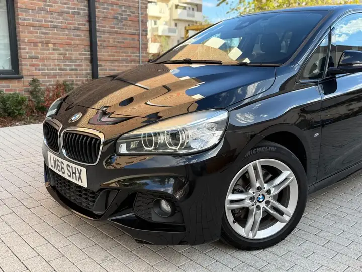 BMW 2 Series Gran Tourer 2016 photo 2