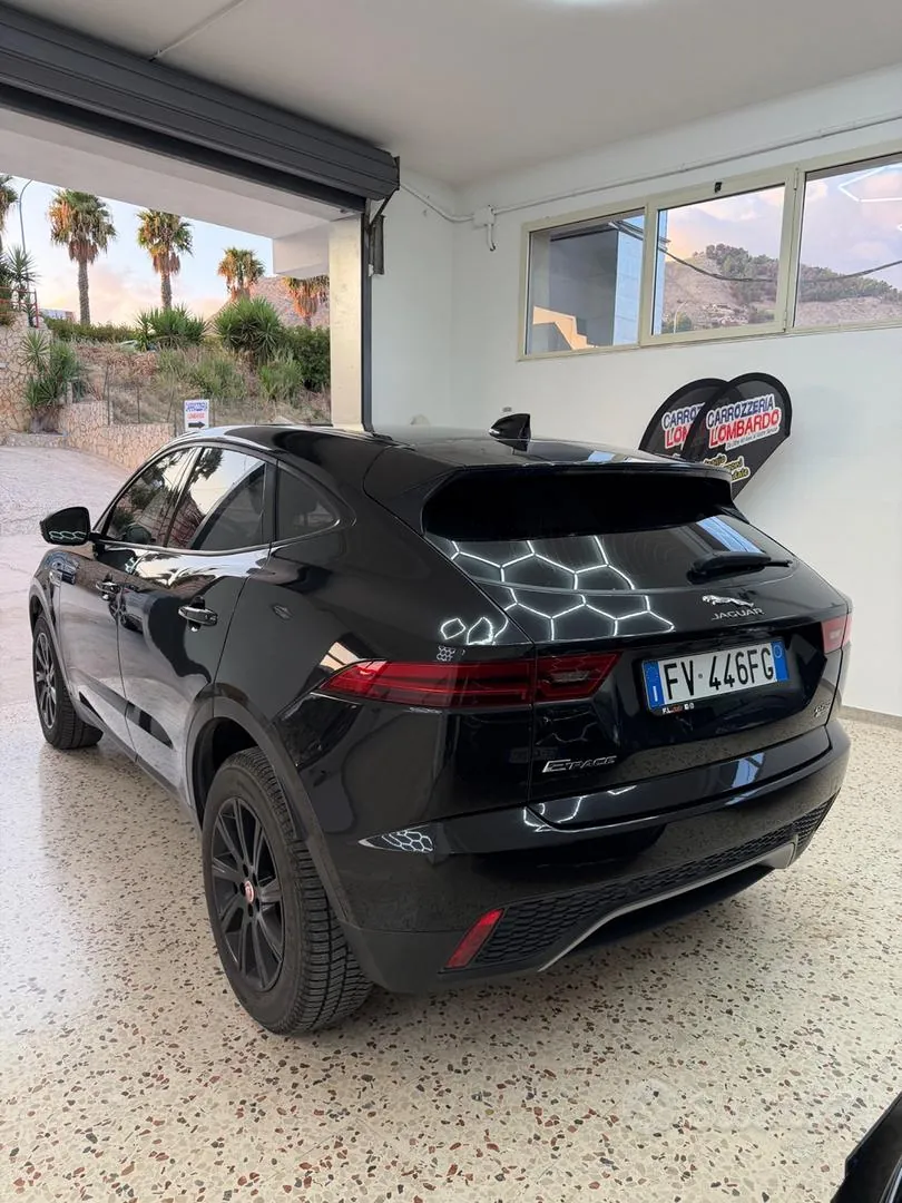 Jaguar E-Pace 2019 photo 5