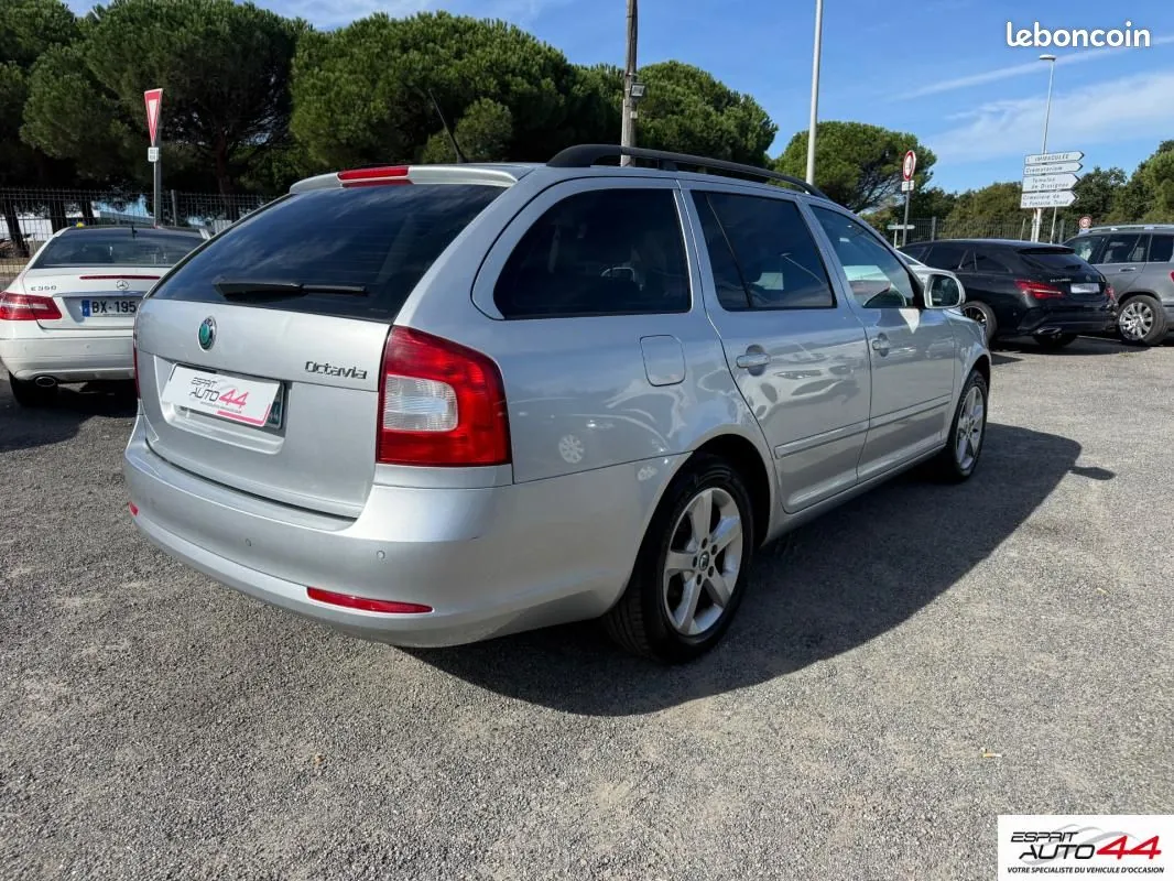 Skoda Octavia 2012 photo 5