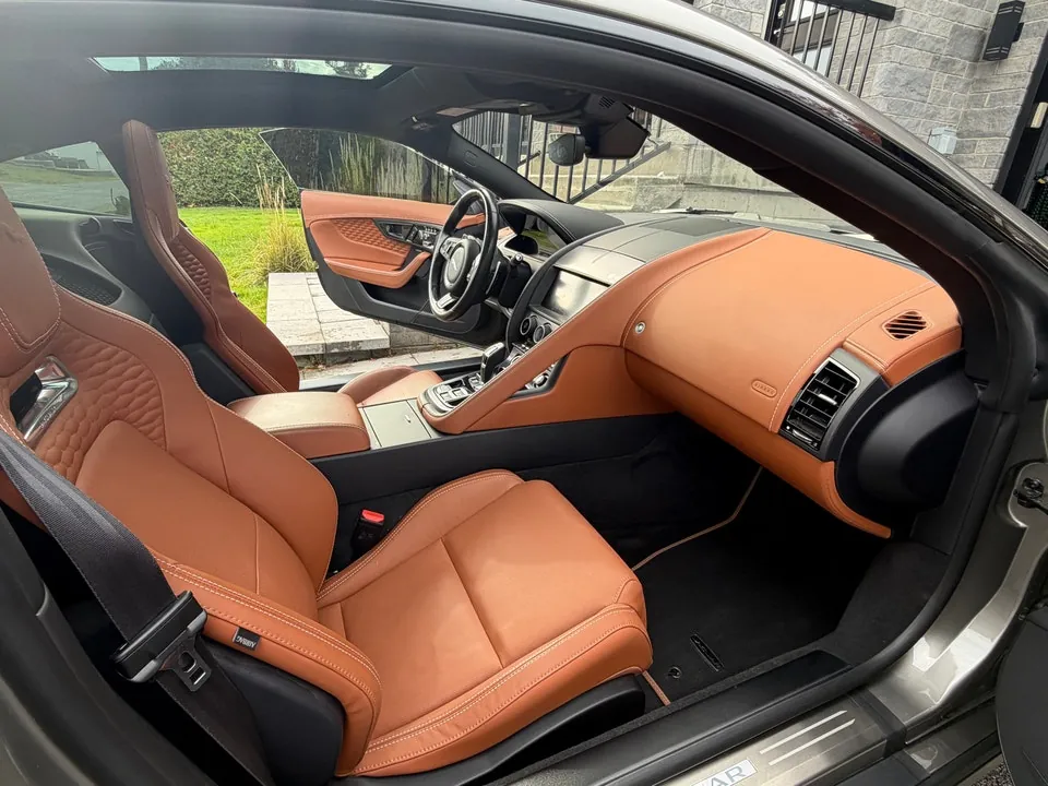 Jaguar F-Type 2023 photo 3