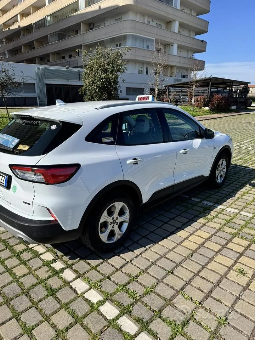 Ford Kuga 2022 photo 4