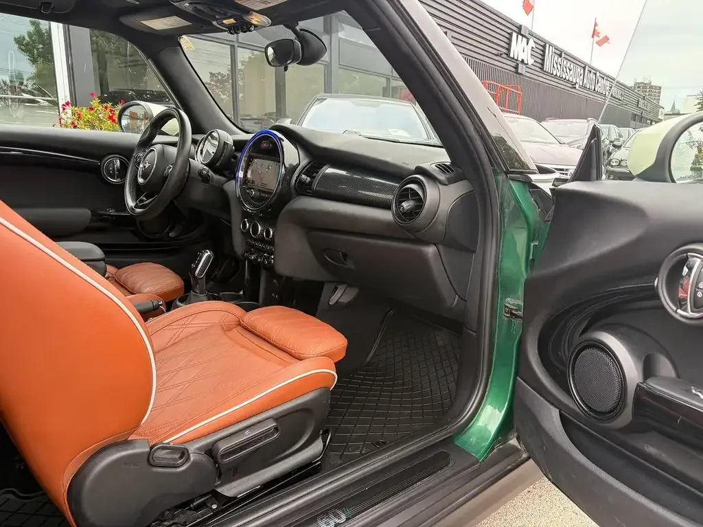 Mini 3 Door 2020 photo 4