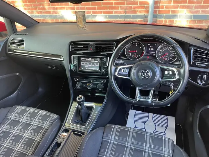Volkswagen Golf 2014 photo 4