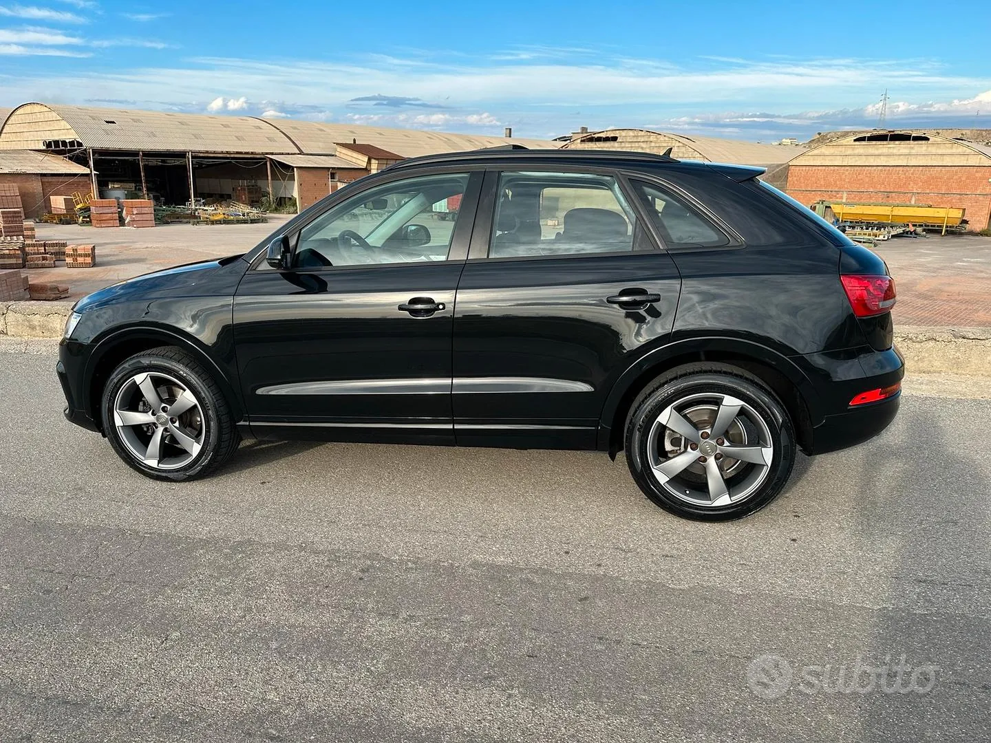 Audi Q3 2018 photo 3