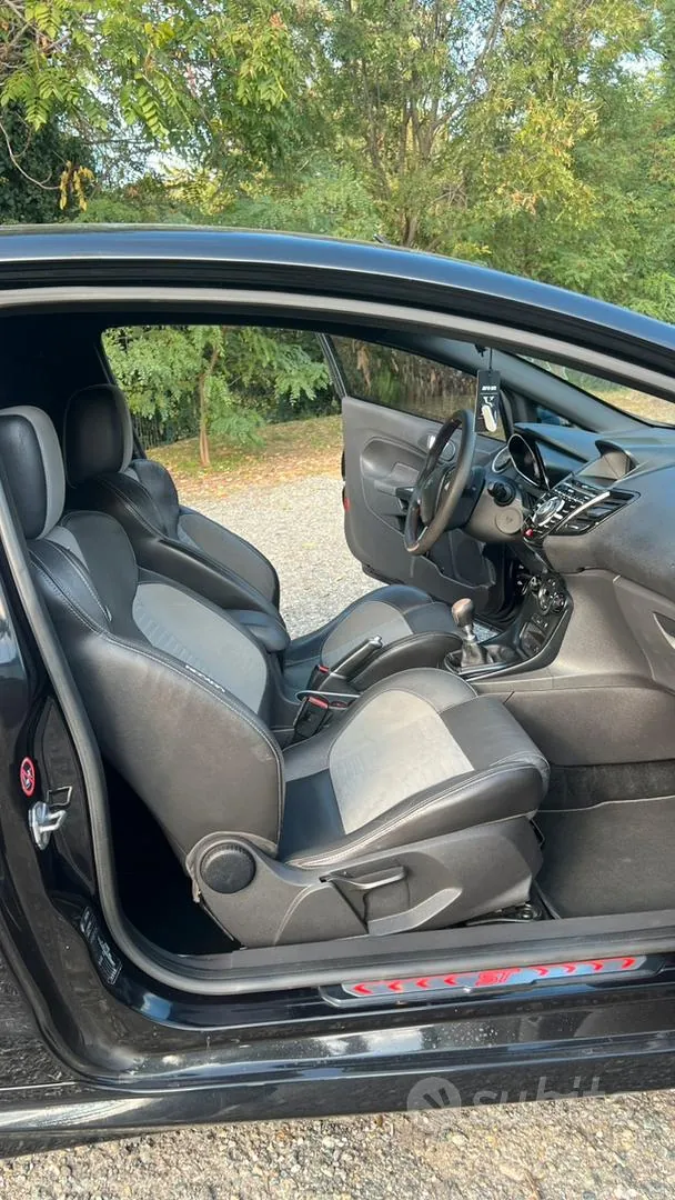 Ford Fiesta 2015 photo 5