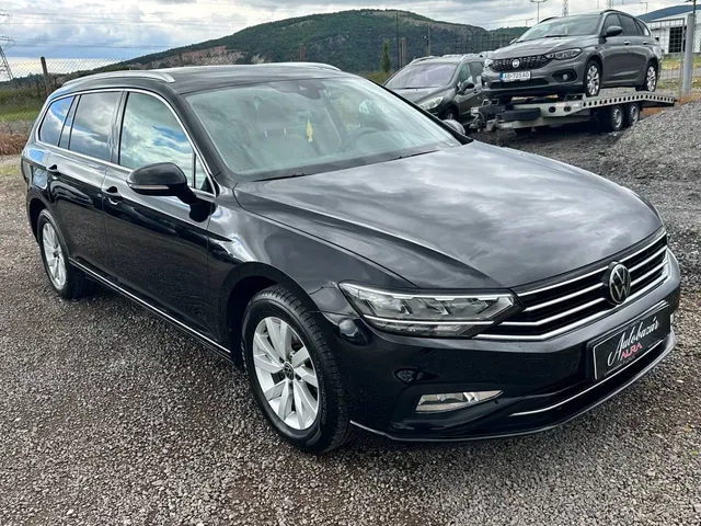 Volkswagen Passat Variant 2022 photo 2