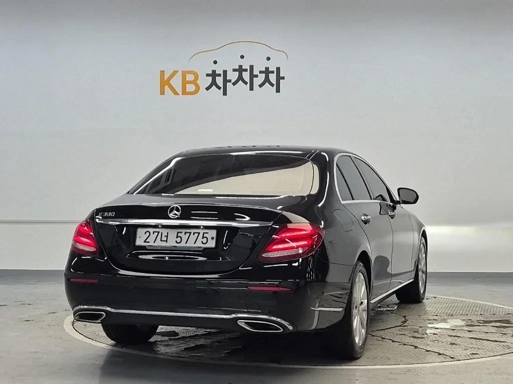 Mercedes-Benz E-Class 2019 photo 3