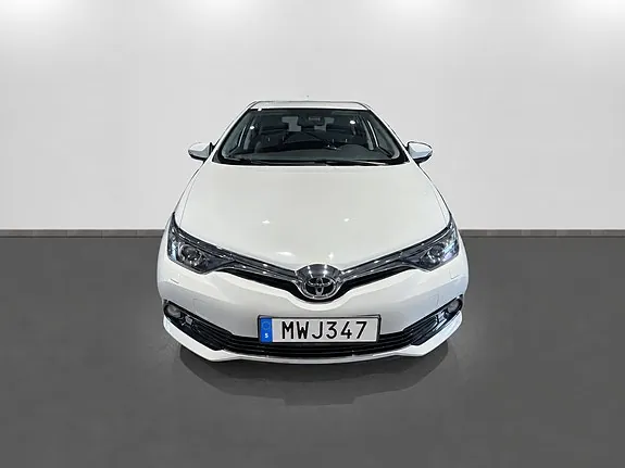 Toyota Auris 2015 photo 2