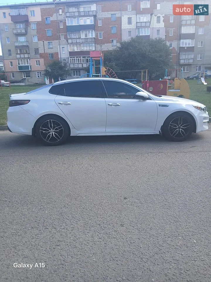 Kia Optima 2016 photo 4