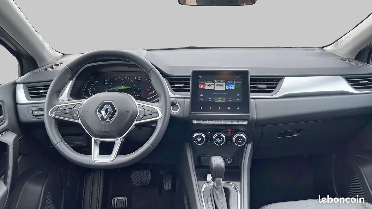 Renault Captur 2023 photo 3