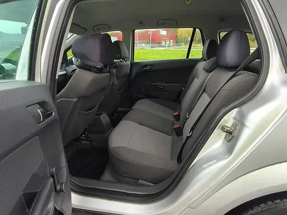 Opel Astra 2008 photo 4