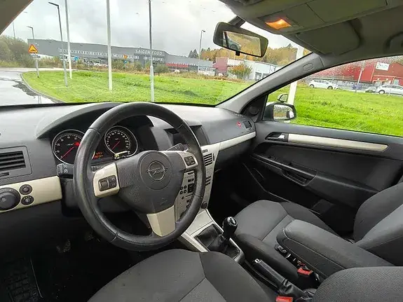 Opel Astra 2008 photo 3