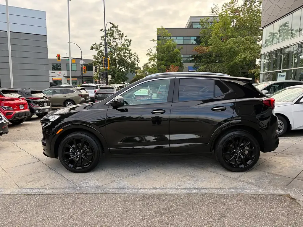 Buick Encore 2025 photo 2