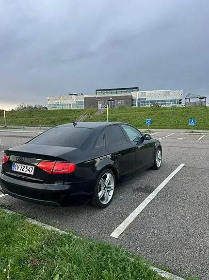 Audi A4 2011 photo 5
